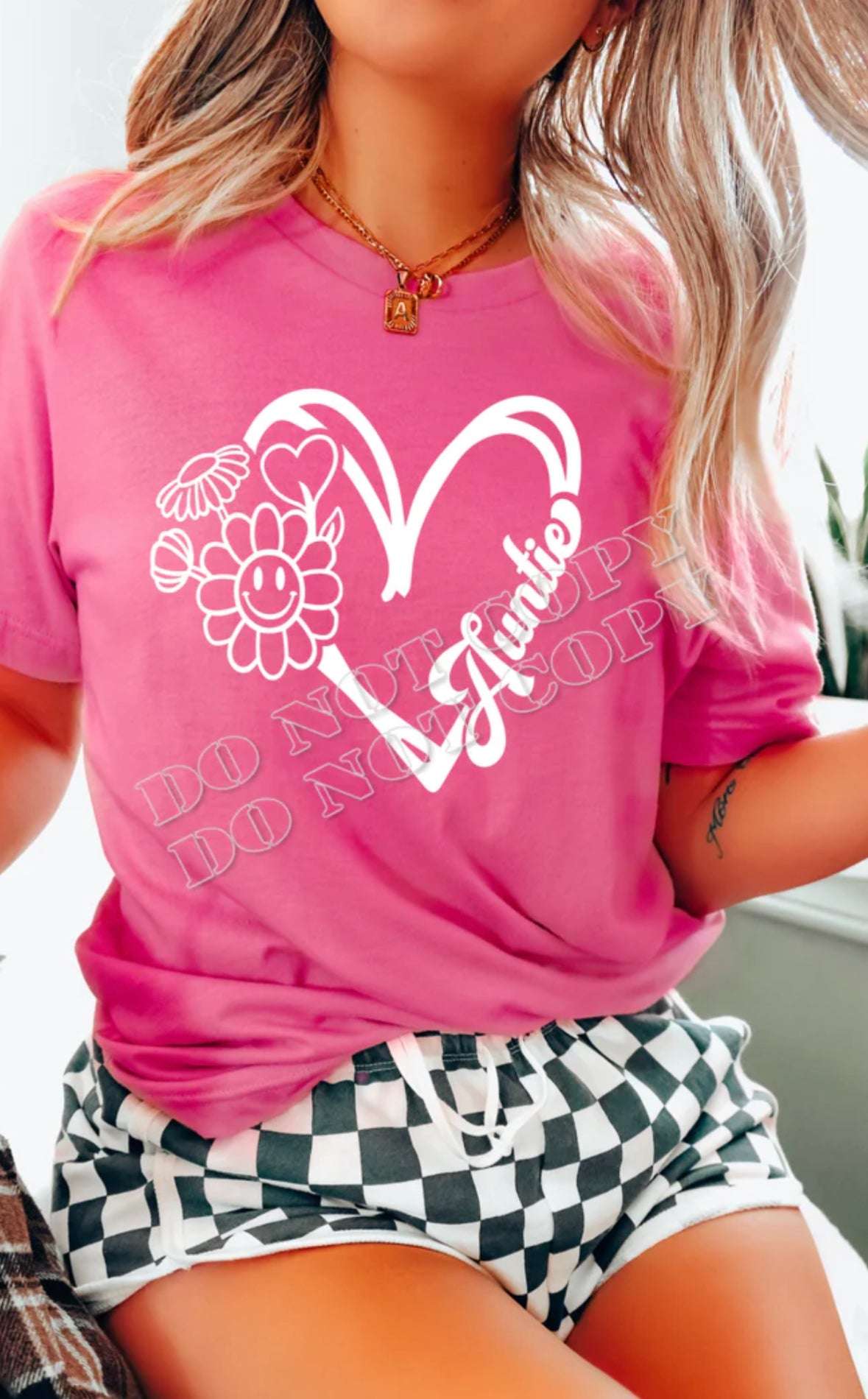 Auntie Smiley Daisy Heart T-Shirt - Daisy Designs & Creations, LLC