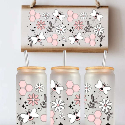 16 oz Can Glass – Pink Bees & Daisies with Honeycomb Pattern - Daisy Designs & Creations, LLC