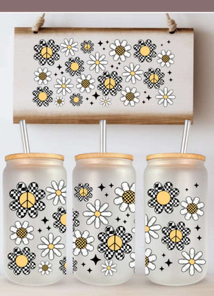 16 oz Can Glass – Retro Groovy Checkered Daisies - Daisy Designs & Creations, LLC