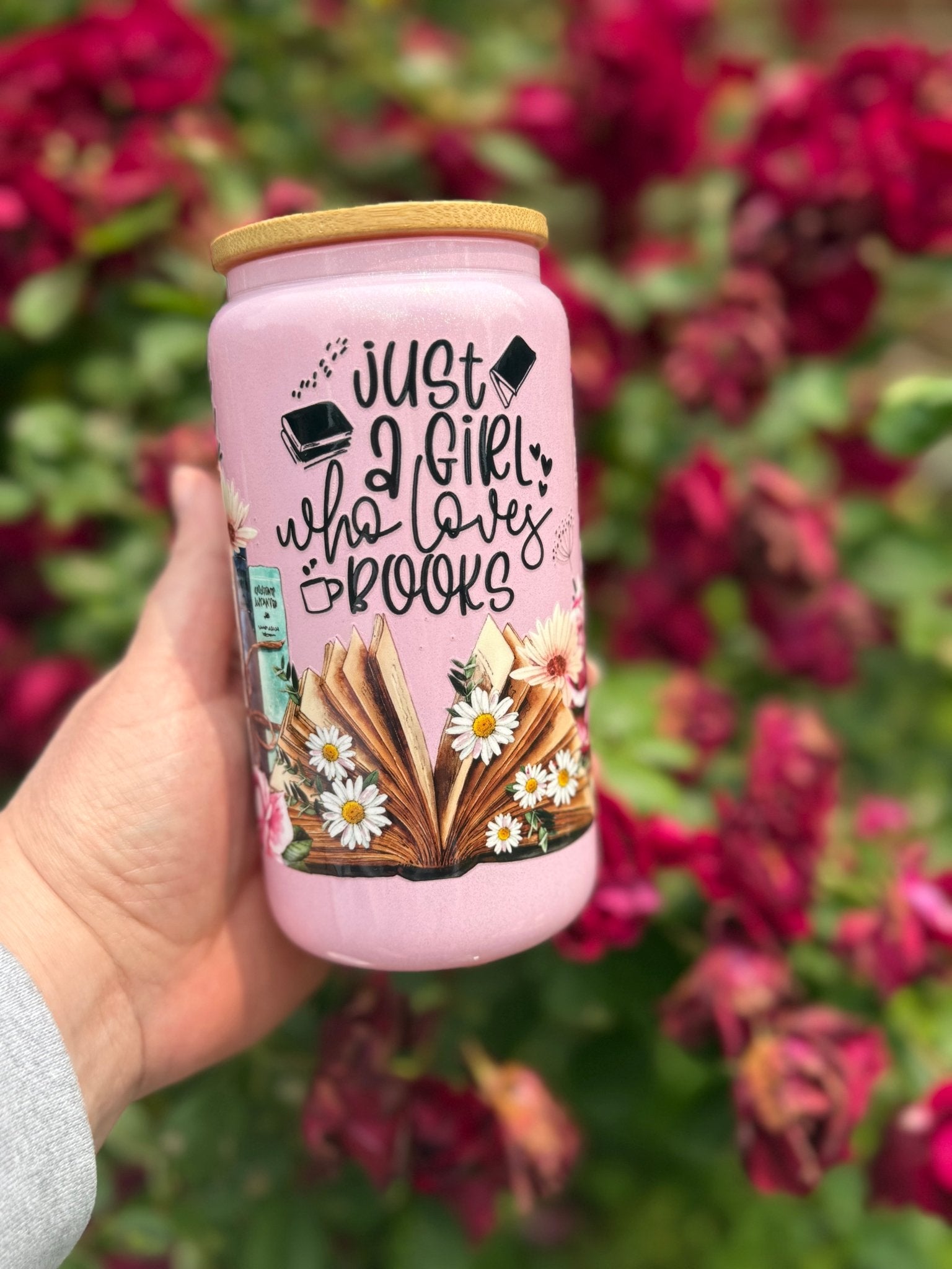 Just a Girl Who Loves Books – 16 oz Can Glass - Daisy Designs & Creations, LLC