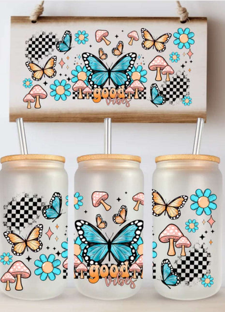 16 oz Can Glass – Good Vibes Retro Design with Daisies, Butterflies & Mushrooms - Daisy Designs & Creations, LLC